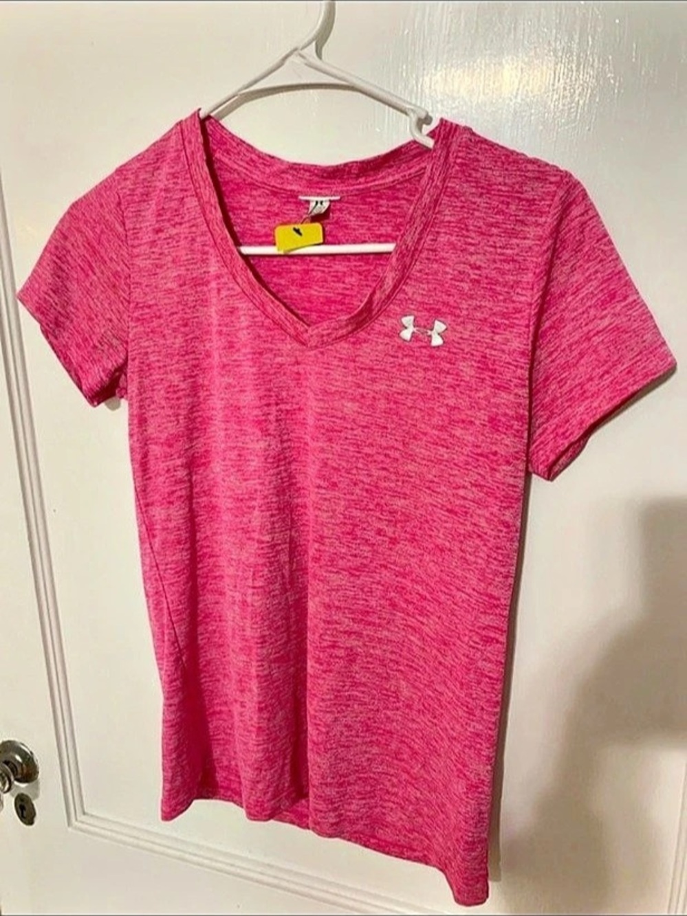Under Armour UA Tech Twist V-Neck Short Sleeve T-Shirt Pink